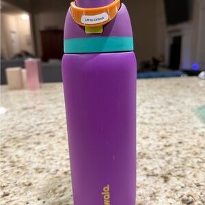 Owala People Insulated Tumbler with Built-in Straw 32oz